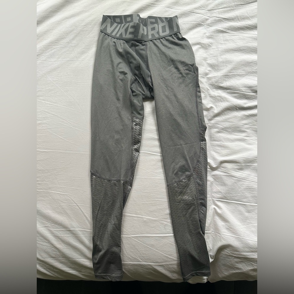 Nike Men’s Charcoal Leggings